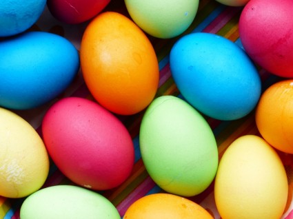 Natural eggs coloring- the Easter ideas