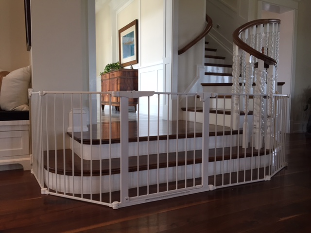 stair gate for bottom of stairs
