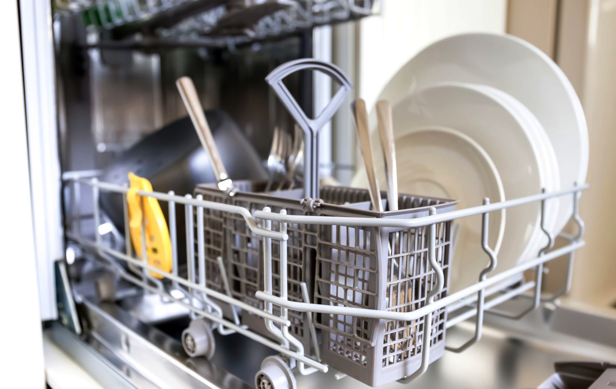 Proper dishwasher etiquette