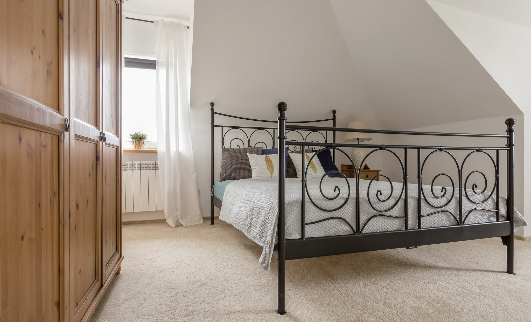 Should you choose a forged bed frame for your bedroom