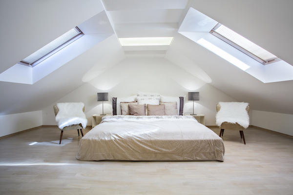 5 reasons why putting in a skylight in your attic is a good idea